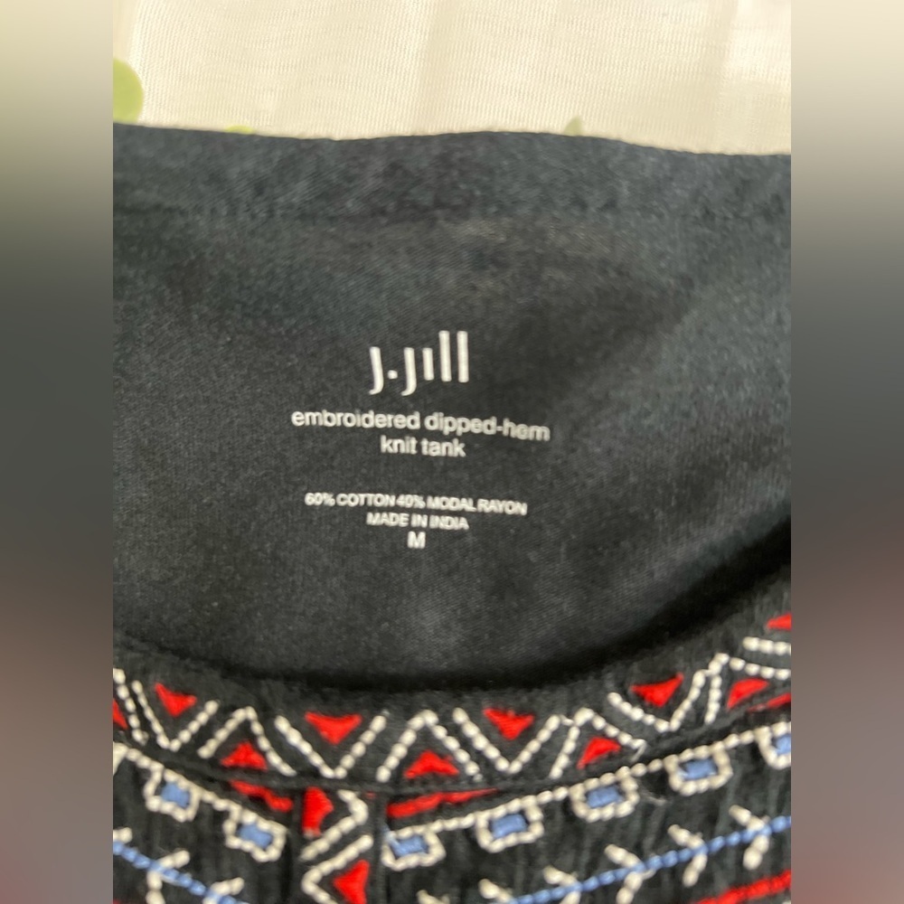 J Jill Black Embroidered Dipped Hem Knit Tank size M - Picture 4 of 7